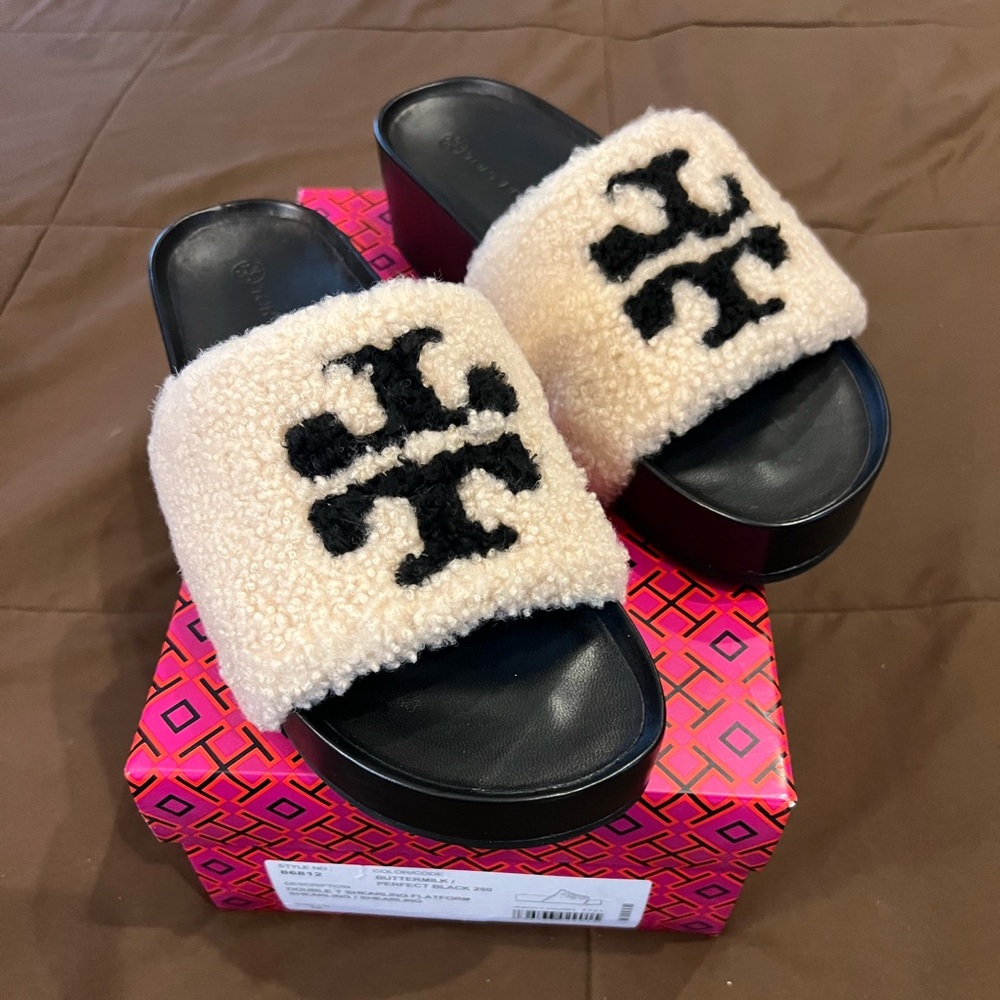 BNIB TORY BURCH SHEARLING SLIDES size 10